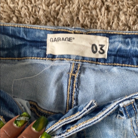 Distressed girlfriend jeans - Picture 2 of 6